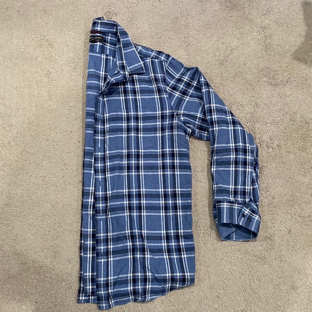 BANANA REPUBLIC BLUE PLAID FLANNEL SHIRT